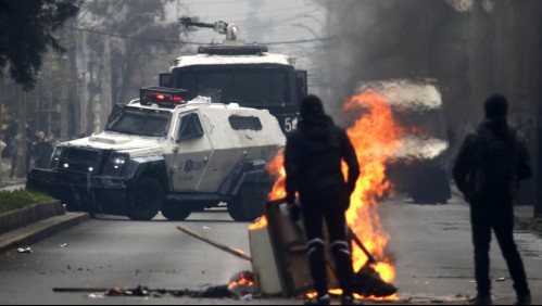 Incidentes en Estación Central: Manifestantes bloquearon la Alameda y Carabineros debió intervenir