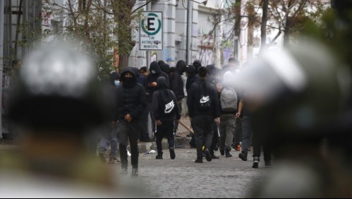 Nuevos incidentes con barricadas y bombas molotov a las afueras del Liceo de Aplicación