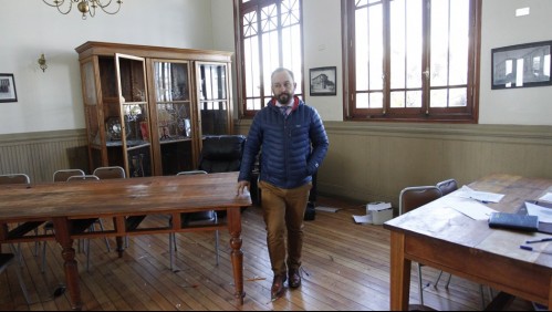 Tras cuatro años en el cargo: Municipalidad de Santiago pide renuncia del rector del Liceo de Aplicación