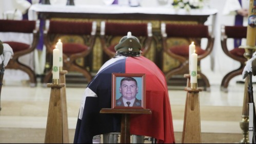 'Que se mantengan al margen': Familia de sargento Retamal pide que autoridades de Gobierno no asistan a los funerales