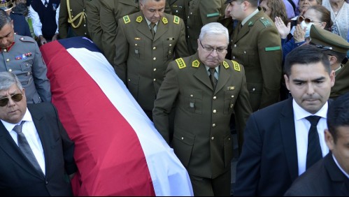 General Yáñez en funeral de carabinero Carlos Retamal: 'No merecemos sentirnos nunca más solos'