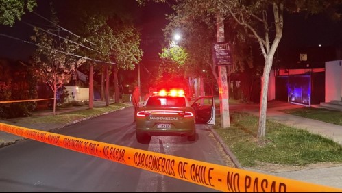 Oficial del Ejército frustra el robo del auto de sus vecinos disparando su arma