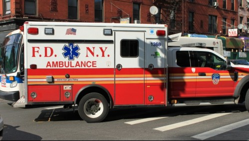 Mujer muere en el hospital luego de que la ambulancia en la que iba fuera impactada por otro vehículo