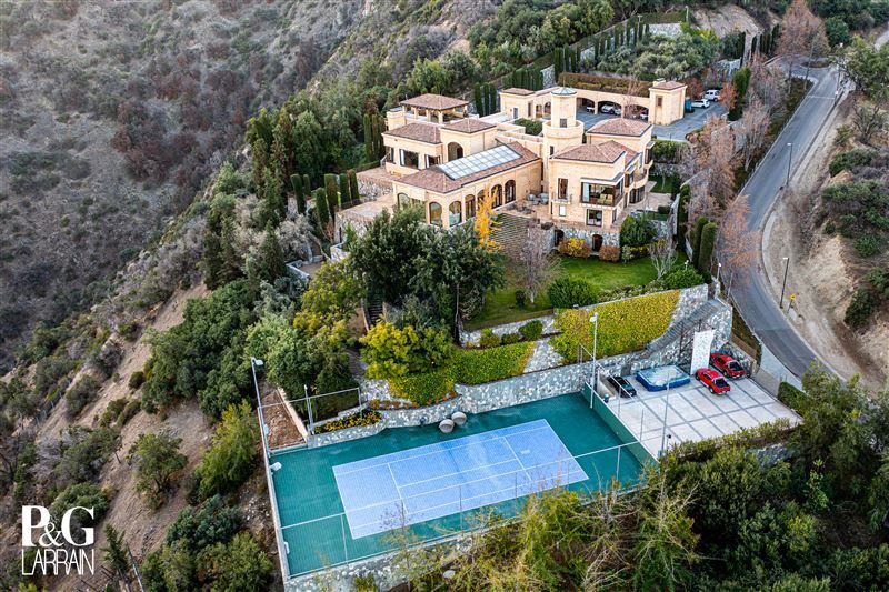 Mansión de Leonardo Farkas desde los cielos