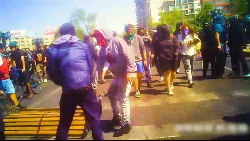 Este sería el grupo identificado por Carabineros que estaría detrás de la violencia en manifestaciones