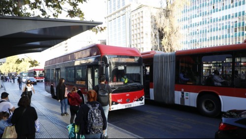 Ministro Muñoz adelanta posible alza del pasaje del transporte público: 'Descongelamiento tiene que ser gradual'