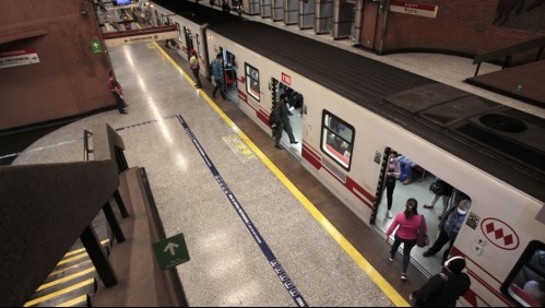 Metro restablece el servicio en Línea 1 tras cerrar 10 estaciones por 'persona en la vía'