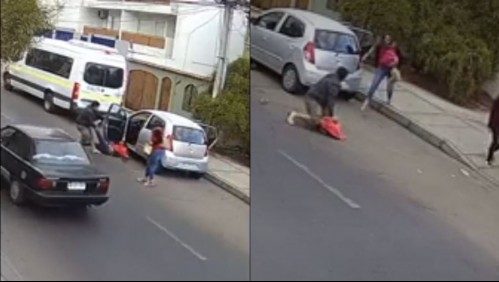 [VIDEO] Llegó a su auto y vio que dos mujeres se lo estaban robando: Abrió la puerta y arrastró a una de ellas