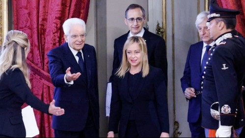 La ultraderechista Giorgia Meloni jura como nueva primera ministra en Italia y busca apaciguar temores en Europa