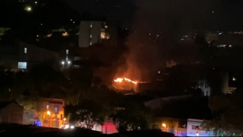 Incendio afectó a la discoteque Búnker del barrio Bellavista: No hay personas lesionadas