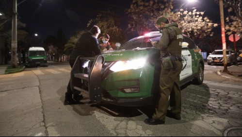 Hombre recibió tres disparos en su cuerpo en pleno Santiago centro