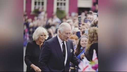 Rey Carlos cambia la foto de la reina Isabel II de tarjetas de cumpleaños: Ahora aparece Camila Parker