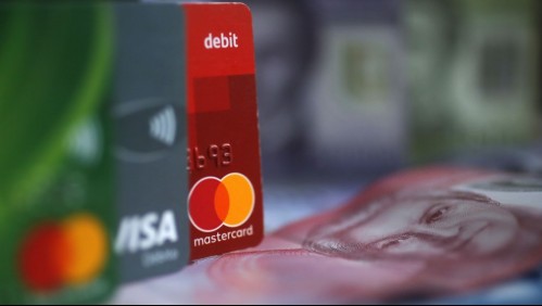 Sube la deuda de los chilenos con casas comerciales: ¿Cuánto deben en promedio?