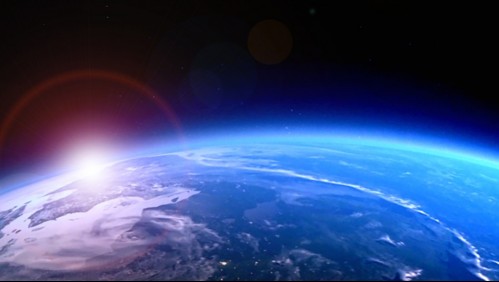 Así se escucha el sonido del campo magnético de la Tierra: Científicos comparten el aterrador audio