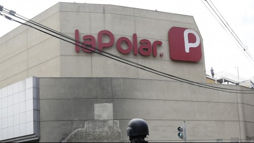 Caso La Polar: Autorizan embargo de locales y marcas de la empresa tras millonaria demanda de AFP