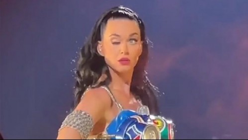 'Vengan a ver mi truco de fiesta': Katy Perry se refiere irónicamente al 'descontrol de su ojo' durante concierto