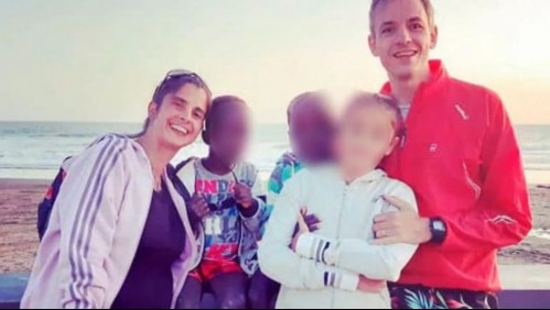Detienen a pareja que abandonó a dos hijos que adoptaron en África: Dijeron que 'no podían vincularse'