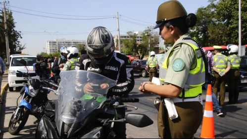 Fiscalización vehicular termina con detenidos y motos incautadas en Santiago
