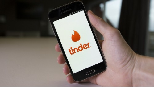 Invitó a su cita de Tinder a su casa y la descubrió robándole: 'Dormí con una ladrona sin darme cuenta'