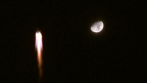 Cohete chino cayó descontroladamente a la Tierra: Así es cómo se ve el reingreso de escombros espaciales