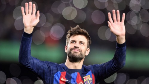 'Gracias por todo': Hinchas del Barcelona protagonizan emotiva despedida a Gerard Piqué
