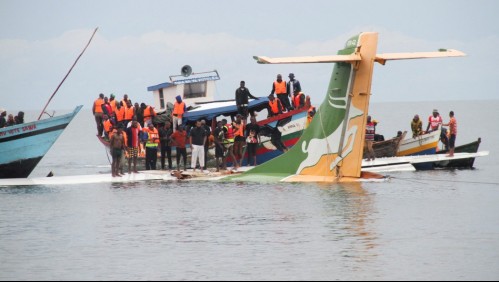 Al menos 19 personas murieron en accidente aéreo en el lago Victoria en Tanzania