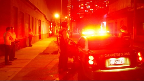 Detienen a dos personas que se trasladaban en auto con encargo por robo de agosto