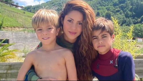 Con gorra, sudadera y pompones: Shakira reaparece mientras le hace barra a su hijo Milan en un juego de béisbol