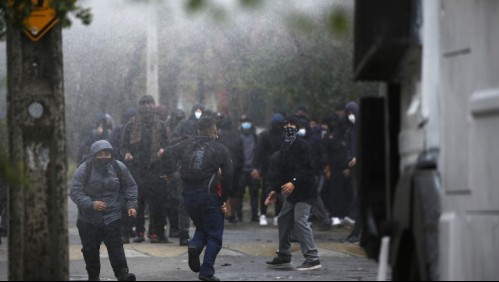 Balance semanal de Carabineros: Más de 100 jóvenes han sido detenidos por violencia en liceos emblemáticos este año