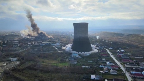 Así fue la demolición de una planta eléctrica en Rumania: Dará paso a una central nuclear