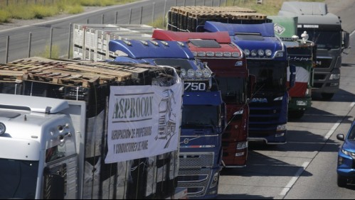 Precios de combustibles y seguridad: Los acuerdos a los que llegó el Gobierno con los camioneros