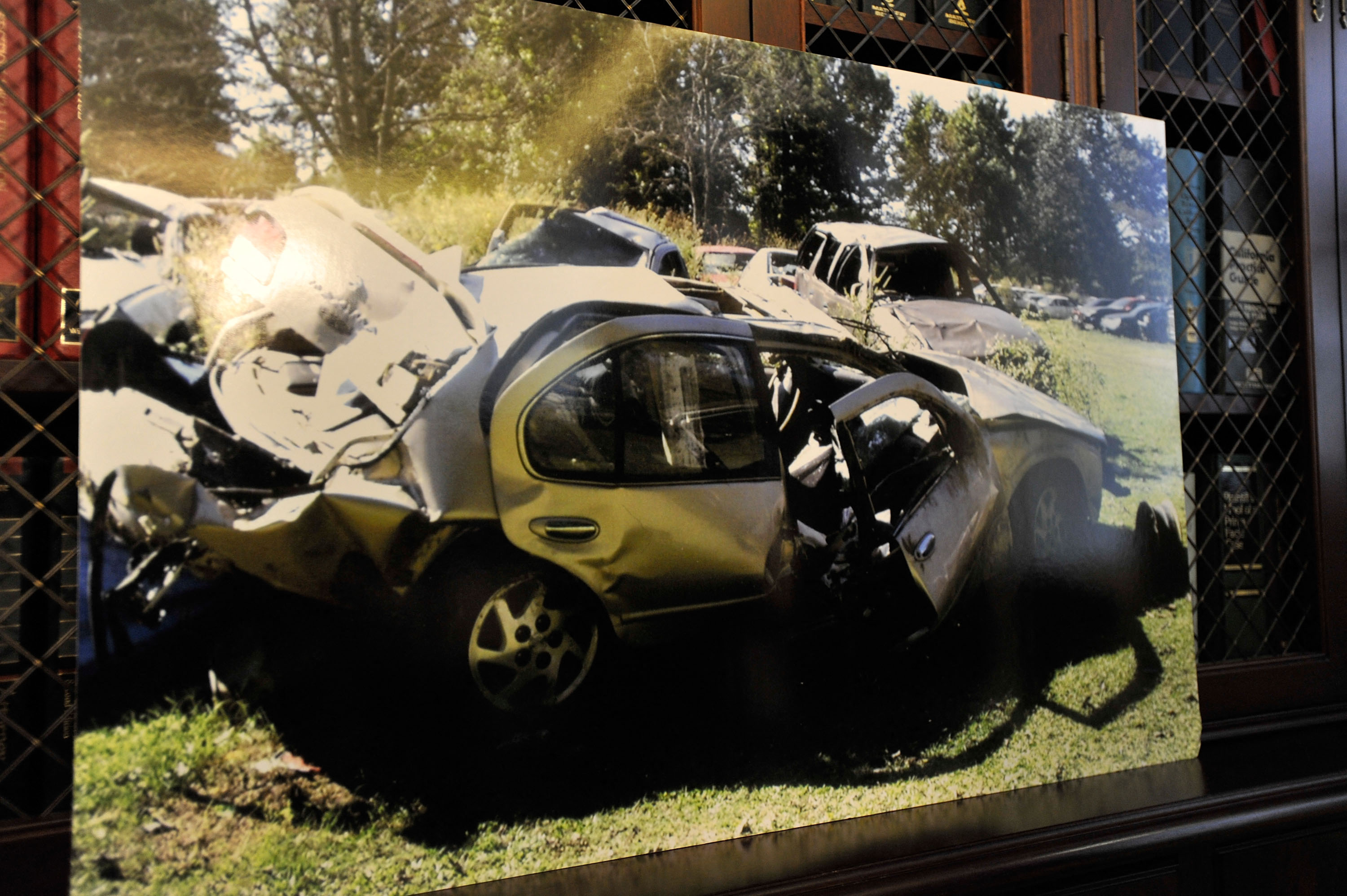 Captura del estado en que quedó el auto del actor tras el accidente. Créditos:CHARLEY GALLAY / GETTY IMAGES NORTH AMERICA / GETTY IMAGES VIA AFP
