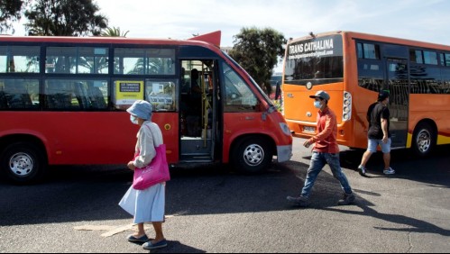 Choferes de cinco líneas de buses de San Antonio iniciaron paralización