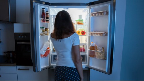 ¿Te tienes que levantar a comer algo dulce?: Estas son las razones por las que puede bajar el azúcar durante la noche