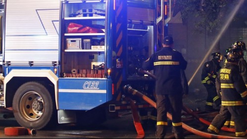 Incendio en casa de La Pintana deja dos fallecidos