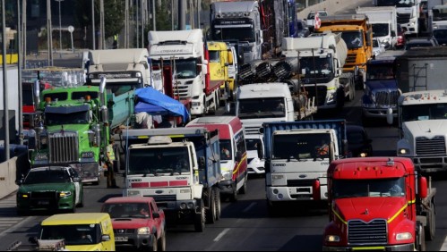 Dirigentes de camioneros alcanzaron acuerdo con CPC y Gobierno y deponen el paro