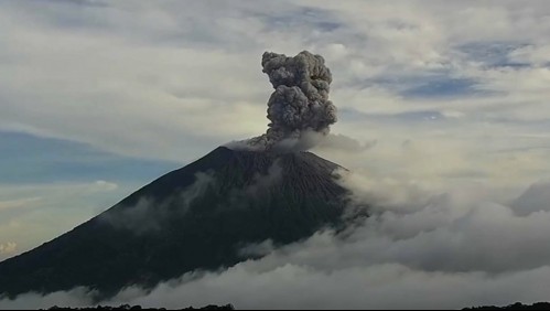 Preocupación mundial por seguidilla de erupciones volcánicas: ¿Tienen relación con el Villarrica?
