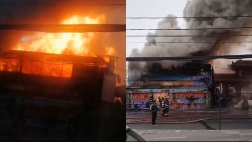 Incendio afecta a inmueble en Maipú: Bomberos intenta controlar el fuego