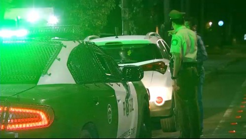 Funcionario de Carabineros frustra portonazo en La Reina: Uno de los delincuentes habría resultado herido