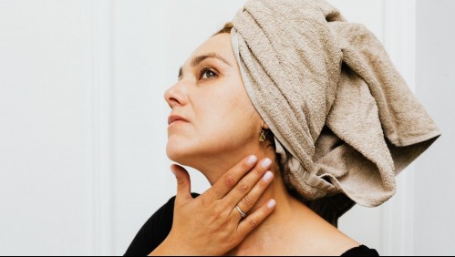 Cambios en el peso, ansiedad y más: Estas son las señales de los problemas a la tiroides en mujeres