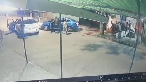 Sujetos robaron dos vehículos tras encerrona en Cerro Navia: Se logró recuperar uno de ellos gracias al cortacorriente