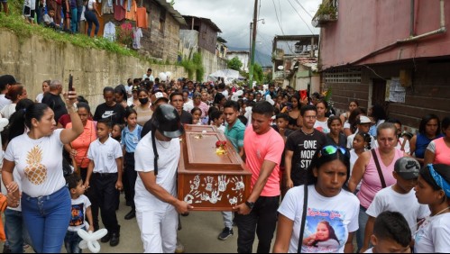 '¡Le disparaste a mi nieta!': Mujer acusa que policía apuntó y dio muerte a niña de 11 años en Venezuela