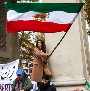 Irán decide abolir la policía de la moral tras meses de protestas desencadenadas por la muerte de Mahsa Amini Irán decide abolir la policía de la moral tras meses de protestas desencadenadas por la muerte de Mahsa Amini