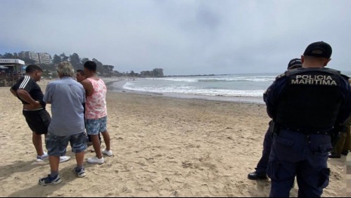 Hombre muere en la playa Abanico de Puchuncaví pese a ser rescatado por surfistas y personal de emergencias