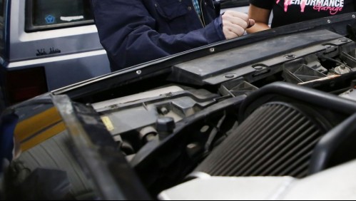 Automovilistas denuncias largas esperas para conseguir repuestos en talleres mecánicos