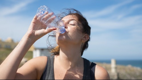 Ola de calor: Así es cómo puedes identificar si es que estás deshidratado