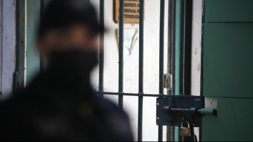 Desconocidos arrojan paquetes con explosivos hacia interior de cárcel de Lebu: Iban dirigidos a dos reos