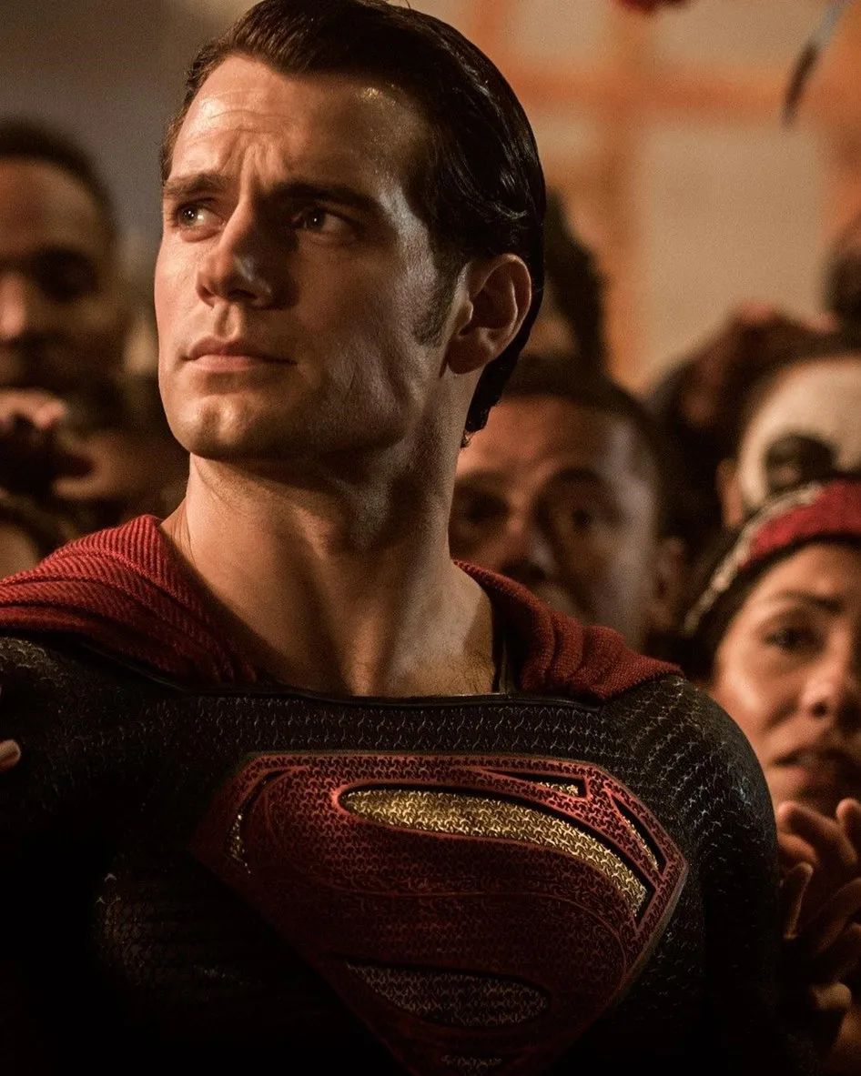 Henry Cavill como Superman