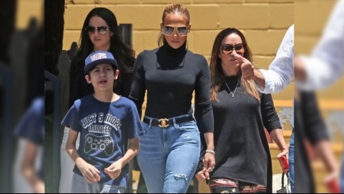 Una informal Jennifer Lopez se deja ver con su hijo Max y Ben Affleck mientras hacían compras navideñas