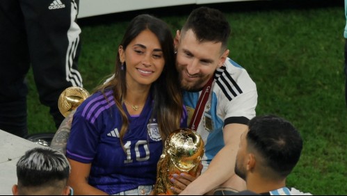 'Gracias por enseñarnos a nunca bajar los brazos': Esposa de Lionel Messi lo felicita tras ganar el Mundial de Catar